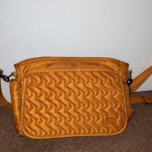 Lug handbag!